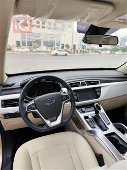 Geely Emgrand X7